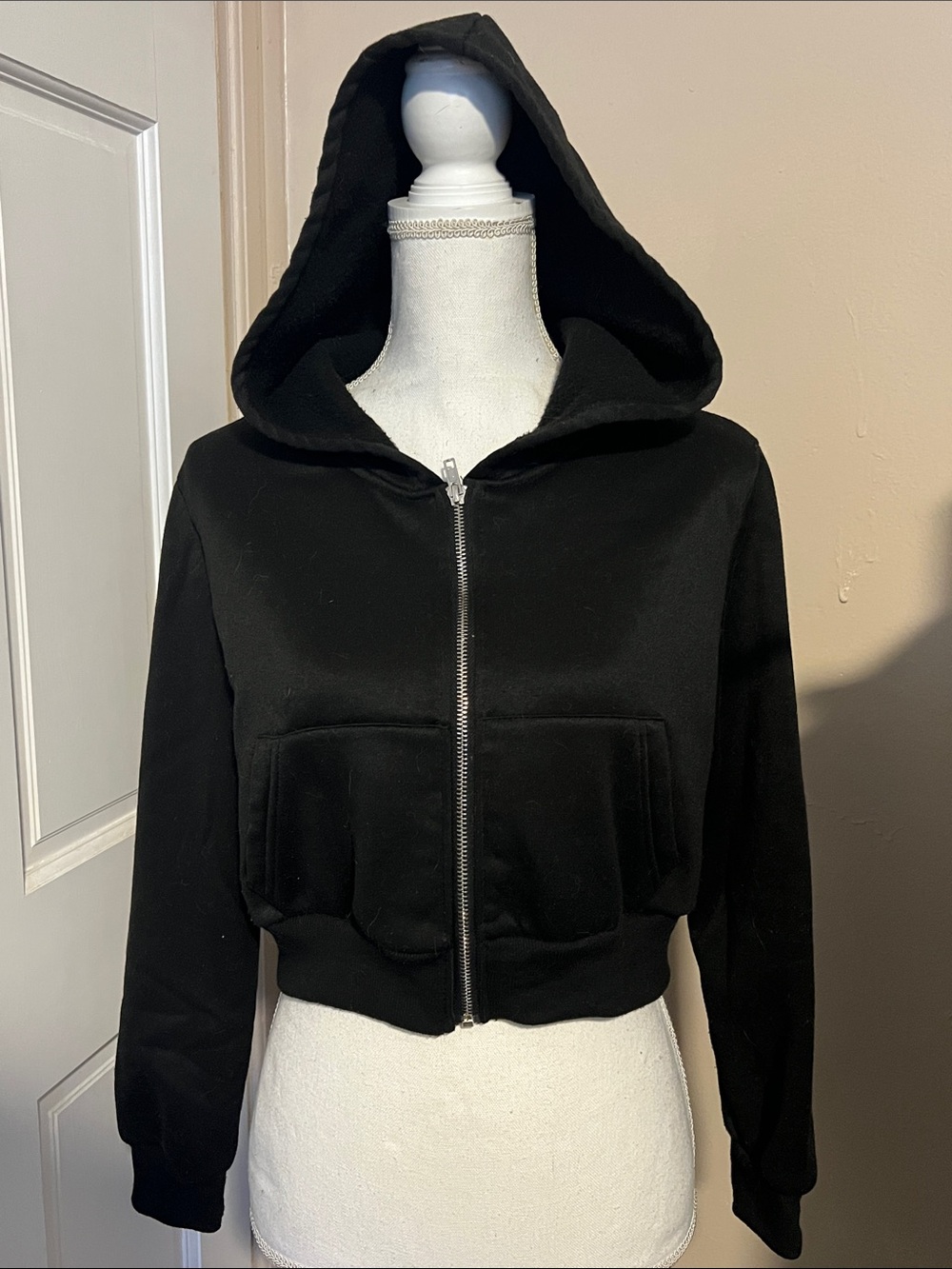 SHEIN Black Hooded Zip-Up Cropped Jacket